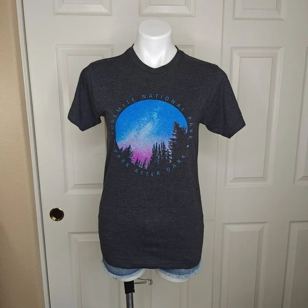 McGovern Outdoor Yosemite National Park Night Sky Short Sleeve Tee sz S